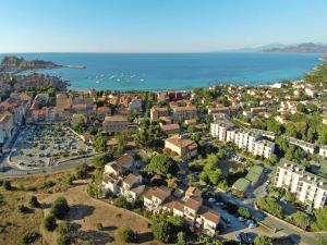 Appartements Res Le Vieux Moulin Ile Rousse, Apartment for 4 pers : photos des chambres