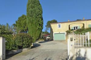 Maisons de vacances Holiday cottage with private terrace, Bellegarde : photos des chambres