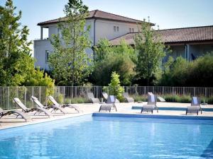 Appartements Residence du Chateau de Jouarres, Azille - Studio 2 pers with balcony : photos des chambres