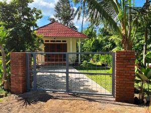 Villa Naiara - Studio House with Spacious Garden in Ubud
