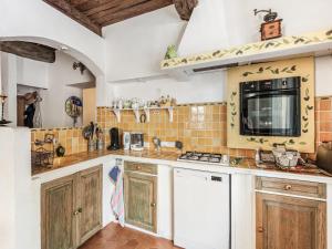 Maisons de vacances Holiday Home in Lorgues with Pool and Terrace : photos des chambres