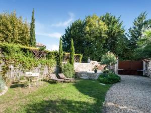 Maisons de vacances Holiday Home in Lorgues with Pool and Terrace : photos des chambres