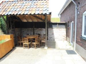 Farmhouse in De Heurne near the forest