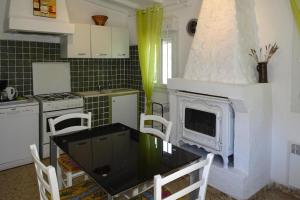 Maisons de vacances Holiday home with swimming pool,Vaison-la-Romaine : photos des chambres