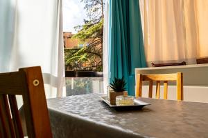 Studio chaleureux, centre de Mougins