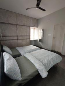 Isiri Service Apartment