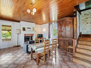 Rustic Retreat for Families