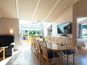 12 person holiday home in GROEMITZ