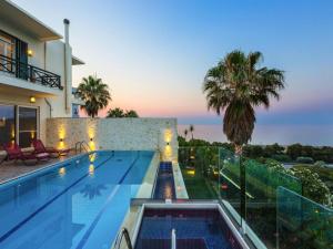 Villa in Episkopi with private pool
