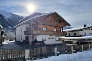 Apartment in Mayrhofen with a balcony