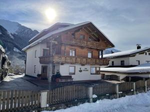 Apartment in Mayrhofen with a balcony