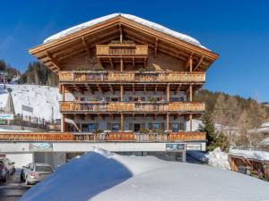 Apartment in Mittersill near Ski Bus & Slopes