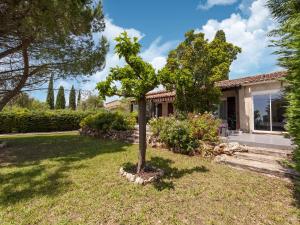 Villas Villa with private pool in Callian : photos des chambres
