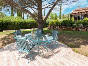 Villas Villa with private pool in Callian : photos des chambres