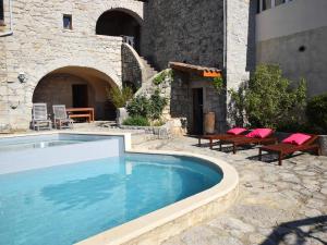 Maisons de vacances Amazing apartment in Lanas with large garden : photos des chambres
