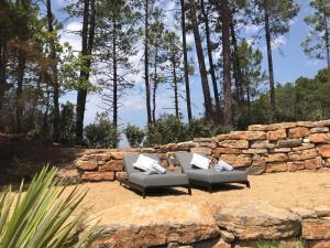 Maisons de vacances Contemporary villa with swimming pool : photos des chambres