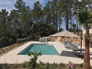 Maisons de vacances Contemporary villa with swimming pool : photos des chambres