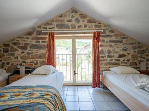 Maisons de vacances Pretty Holiday Home in Courry with Swimming Pool : photos des chambres