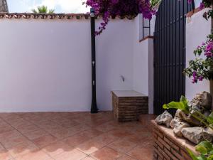 Villa with parking space