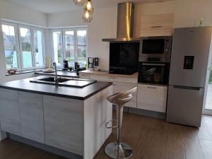 Holiday home 10 pers , panoramic sea view, Cléder