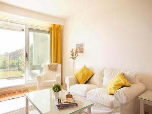 Snug apartment with garden