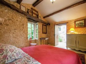 Maisons de vacances Grives Poolside Family Escape : photos des chambres