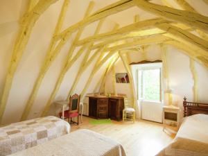 Maisons de vacances Grives Poolside Family Escape : photos des chambres