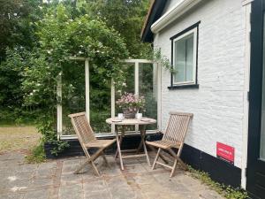 Holiday Home in Dishoek near Southern Beach