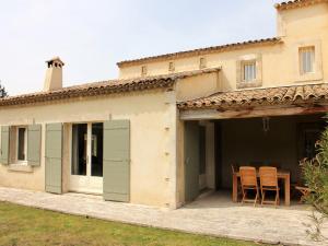 Villas Mas in Eygalieres with Heated Pool : photos des chambres