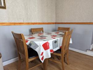 Family-sized comfort - Walk to Lake City Centre