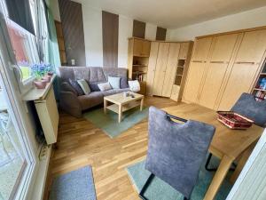 Tief 10 mit beheiztem Pool - Meerengel 1001