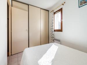Maisons de vacances Holiday Home in Minerve near Canal du Midi : photos des chambres