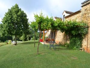 Maisons de vacances Holiday Home Sauveterre with Pool : photos des chambres