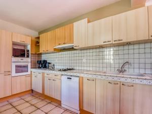 Maisons de vacances Holiday Home Sauveterre with Pool : photos des chambres