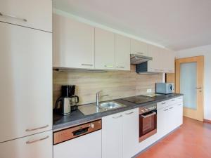 Apartment Kaltenbach near Ski Paradise