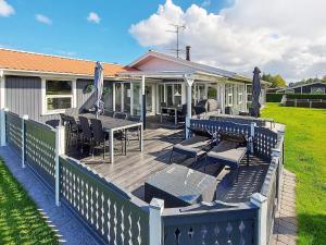 12 person holiday home in Hadsund-By Traum