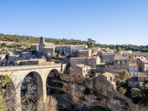 Maisons de vacances Holiday Home in Minerve near Canal du Midi : photos des chambres