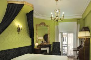 Hotels Hotel de l'Abeille : Chambre Double ou Lits Jumeaux Supérieure