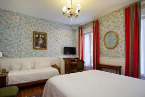 Hotels Hotel de l'Abeille : photos des chambres