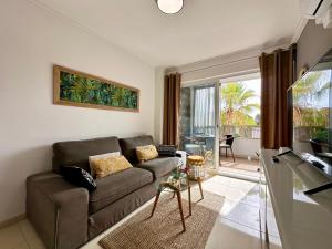 Sunny Central near Yumbo and Dunes