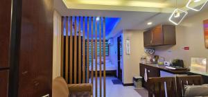 JWs Lodgings Condo With Balcony, WiFi, Netflix