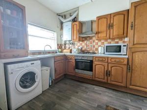 Family-sized comfort - Walk to Lake City Centre