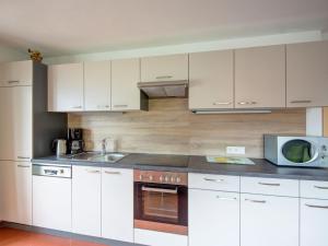 Apartment Kaltenbach near Ski Paradise