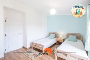 #082 Families Only - São Rafael by Home Holidays