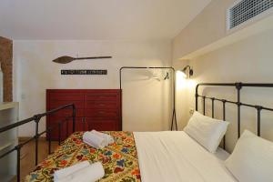 Central Tbilisi Modern 1BR Apt - By Wehost