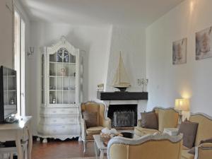 Villa in Fréjus with Pool near Beach