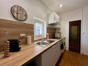 Appartements T4 minimaliste a 15 min de Lyon : photos des chambres