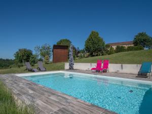 Maisons de vacances Holiday Home Sauveterre with Pool : photos des chambres