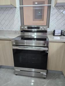 Royals Kingston Suite 2