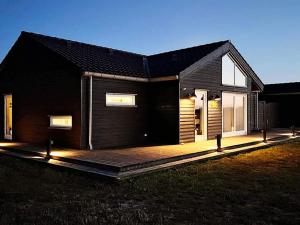 10 person holiday home in Brovst-By Traum